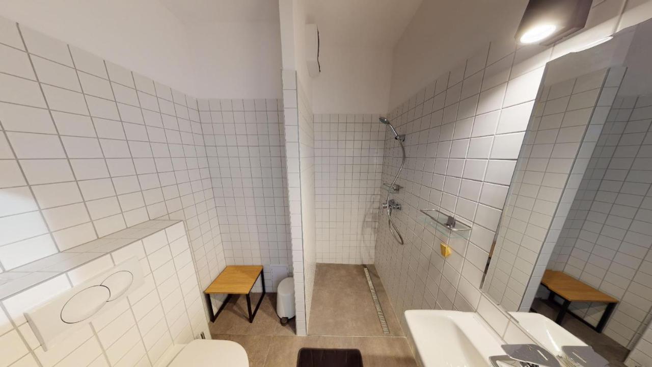 Apartament In 7