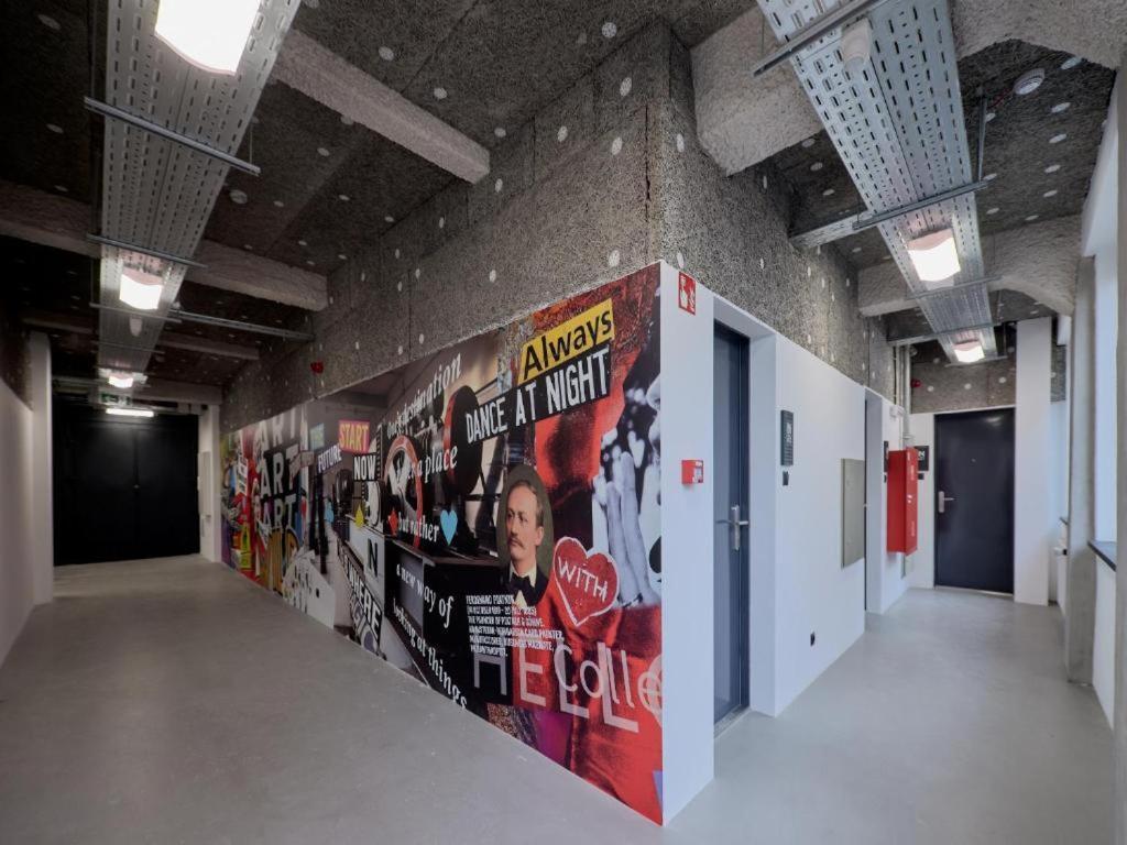 In 7 Apartament